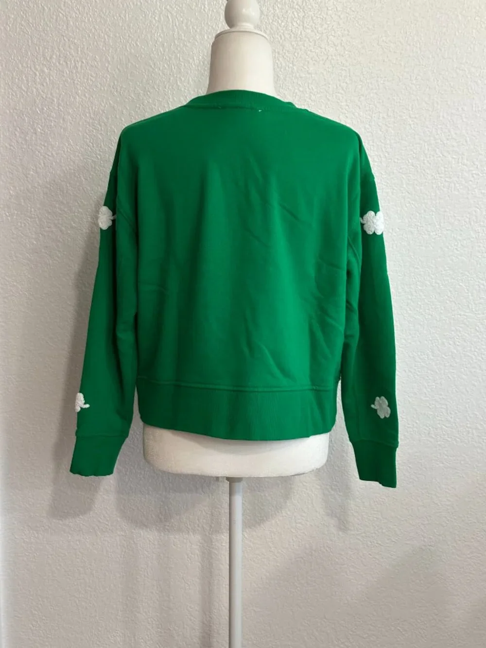 Jane + Delancey Clover Sweatshirt Women’s Medium Green St Patrick’s Day Crewneck - Picture 5 of 7